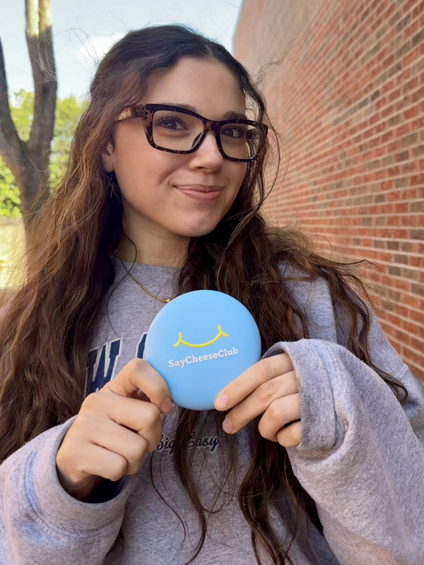 Lauryn's 5-star Clear Retainers review with her photo