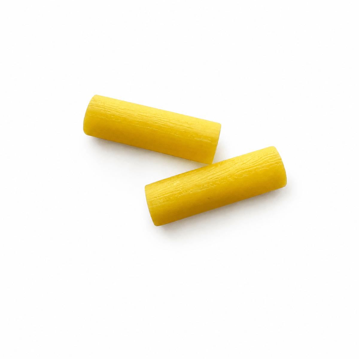 Silicone chewies to help bite down and fully seat clear retainers and aligners.