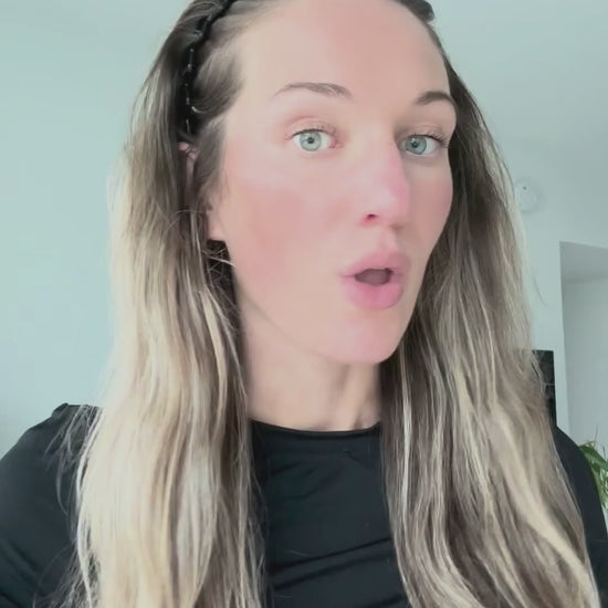 Video showing teeth whitening kit